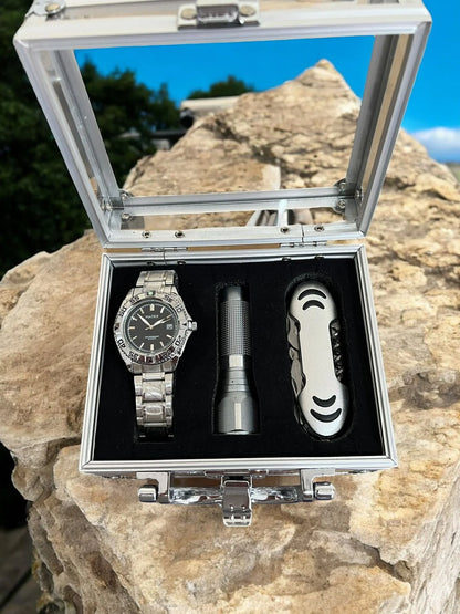 Kit Reloj Survival Deluxe (3 Piezas): Reloj Matrix + Linterna LED y Herramienta Multiusos