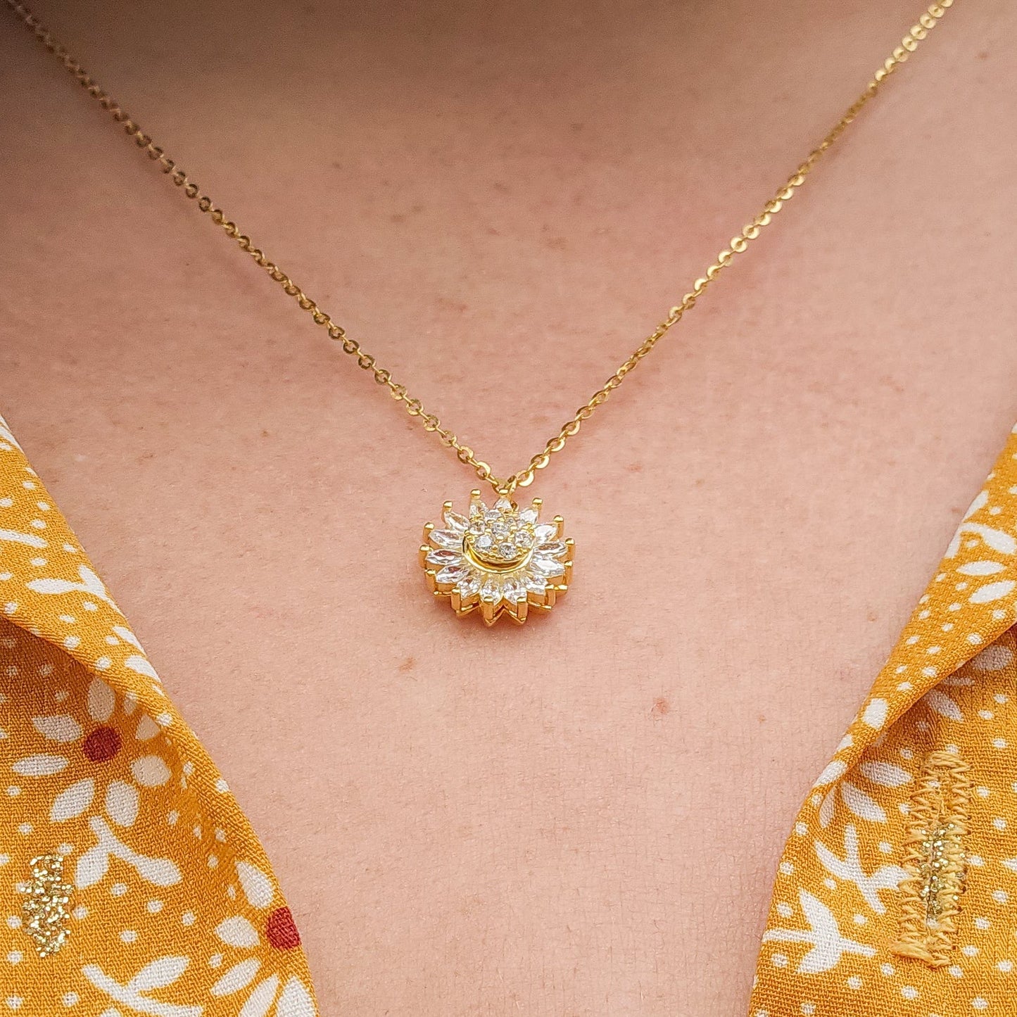 Collar Girasol Giro de Luz - Joya Anti-Estrés y Relajante